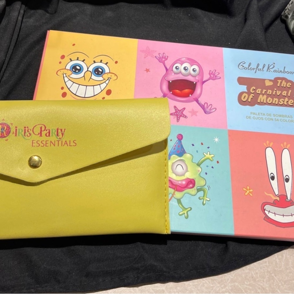 SpongeBob Makeup Pallet - Picture 2 of 5